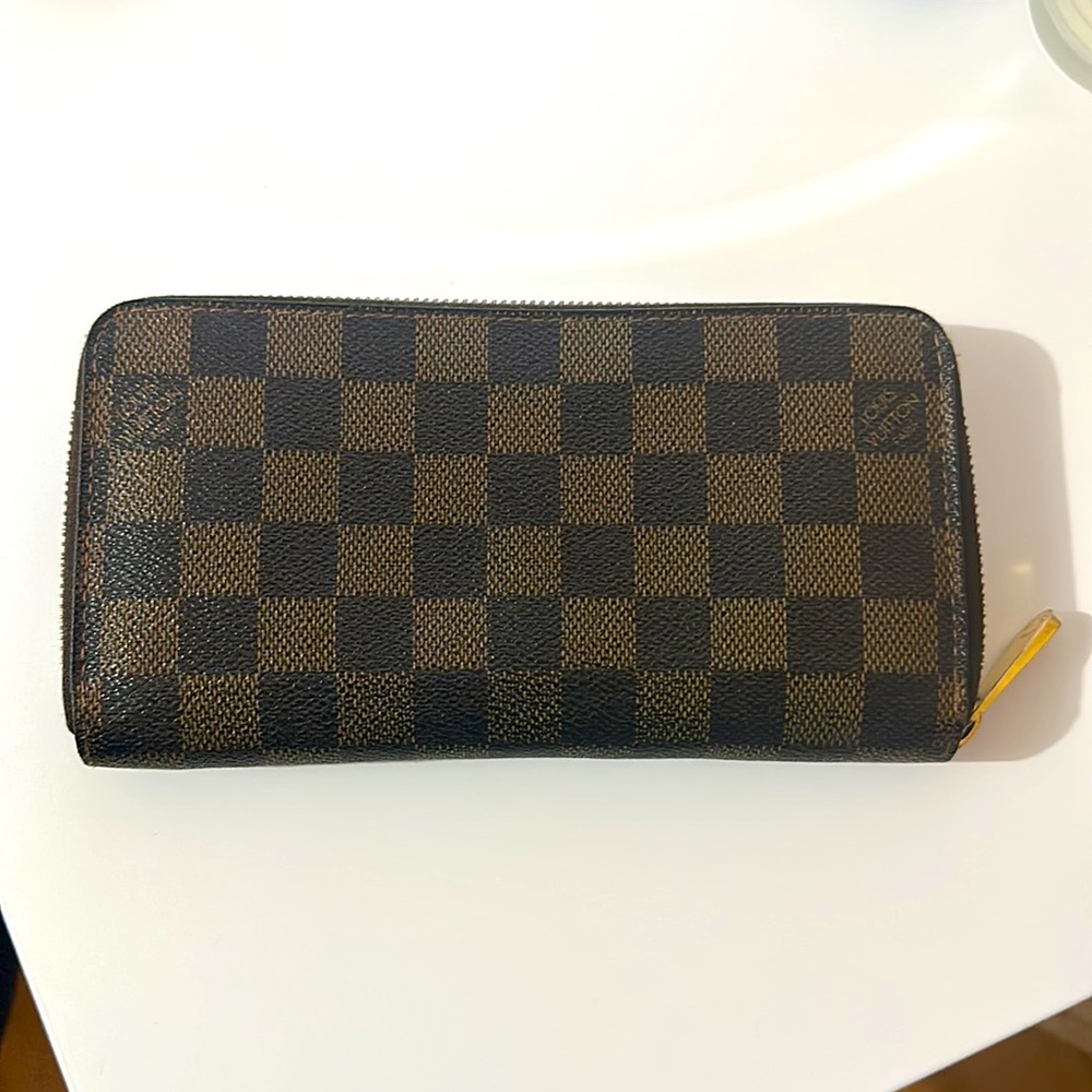 LV Damier Zipper Around Long Wallet